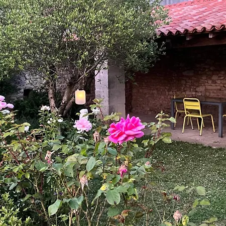 Ubytování v soukromí De Charme Avec Jardin Et Piscine *