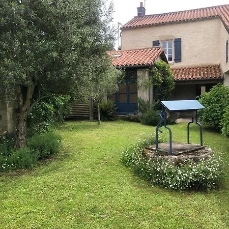 De Charme Avec Jardin Et Piscine Ubytování v soukromí Coulonges-sur-l'Autize